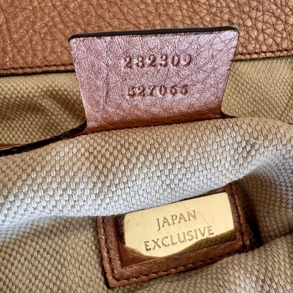 Gucci Rose Gold Metallic Pebbled Leather Soho Shoulder Bag - Picture 16 of 16